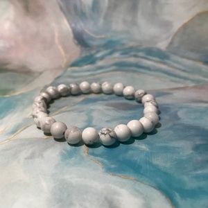 White Howlite Stone Bracelet